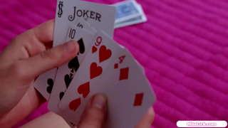 ���ូច tits ប៍នតង់បានពិតប្រាកឈុតក្នុងបន្ទប់។ពួកគេថើបនិងបូមយ tits មុនពេលនាង licks របស់នាងកោរ pussy។នាង facerides បត្តិទារកនៅក្នុងការ ៦៩er