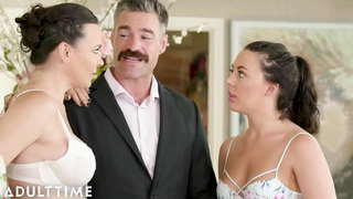 Les Masseuses Lesbiennes Se Disputent La Bite De Charles Dera