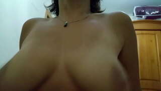 Ma soeur aime sucer et comme elle chevauche