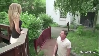 ���ូចស្ដើងជំទង់ដេរដោយម្ចាស់ដីដោយសារបំណុល 