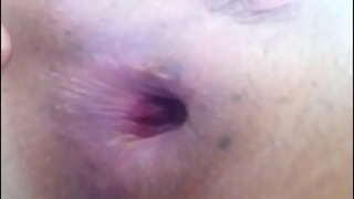 Nyoba kanggo sijine iku ing bokong, njaba