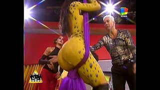 Belen LavallenとBodypainting