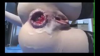 Nördig tonåring fist punch hennes röv till awesome spruta orgasmer