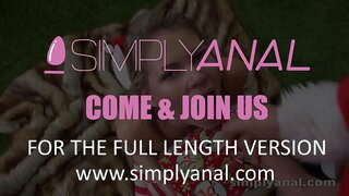 كلوديا Macc عيد الميلاد في الشرج - SimplyAnal