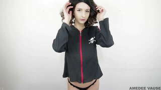 Tit Utripa Prikaz (brezplačno celoten video) - AmedeeVause